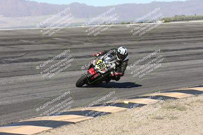 media/Jan-16-2026-CVMA Friday Practice (Fri) [[6f2bf47531]]/5-Racer 4-Trackday1/Session 2 (Bowl)/